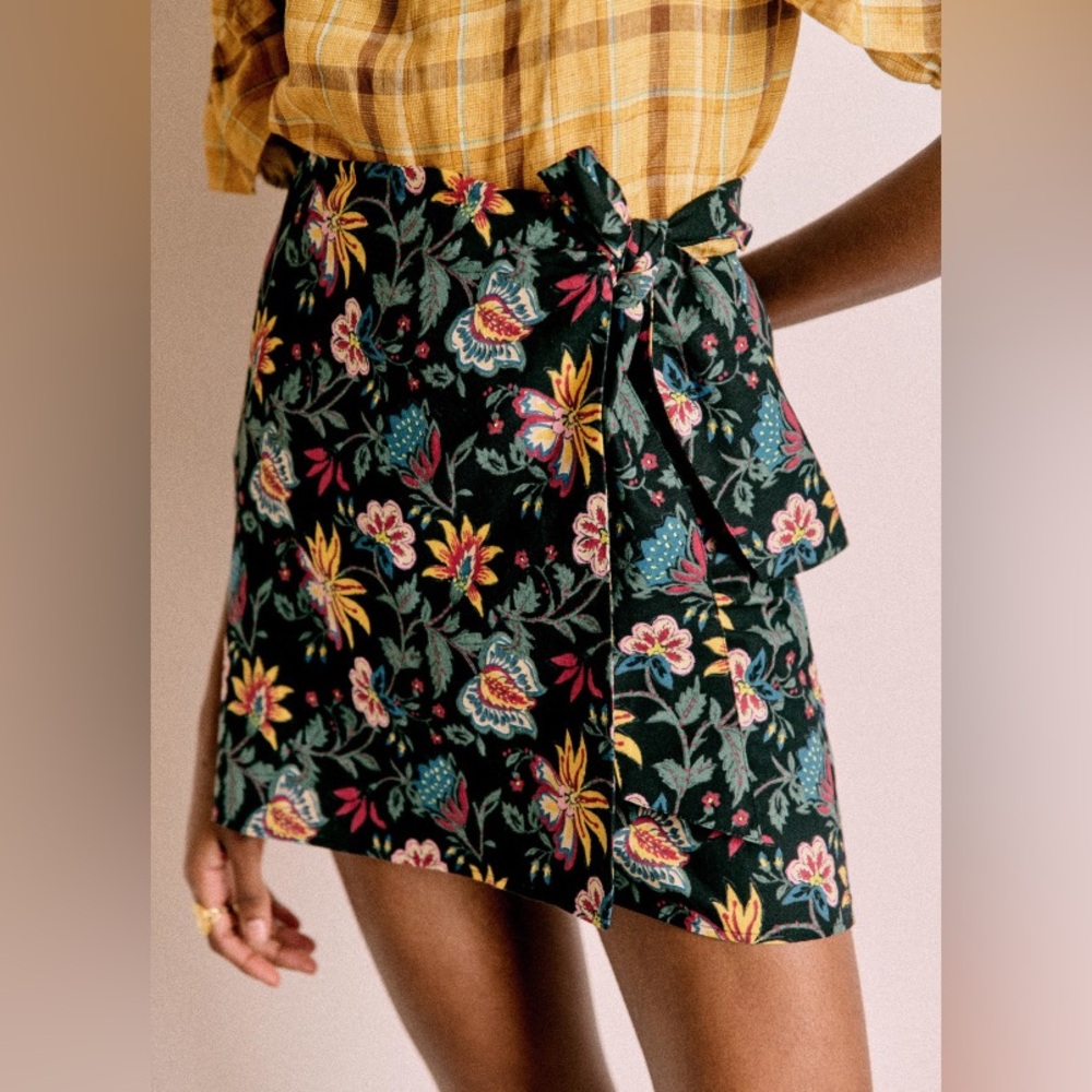 Sezane Lola Skirt size 6 in good condition